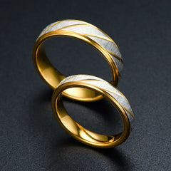 Gold Wave Pattern Couple Ring