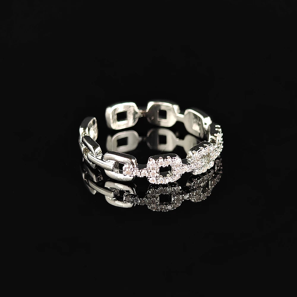 Trendy Twist Chain Ring