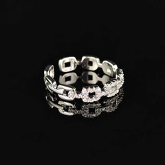 Trendy Twist Chain Ring