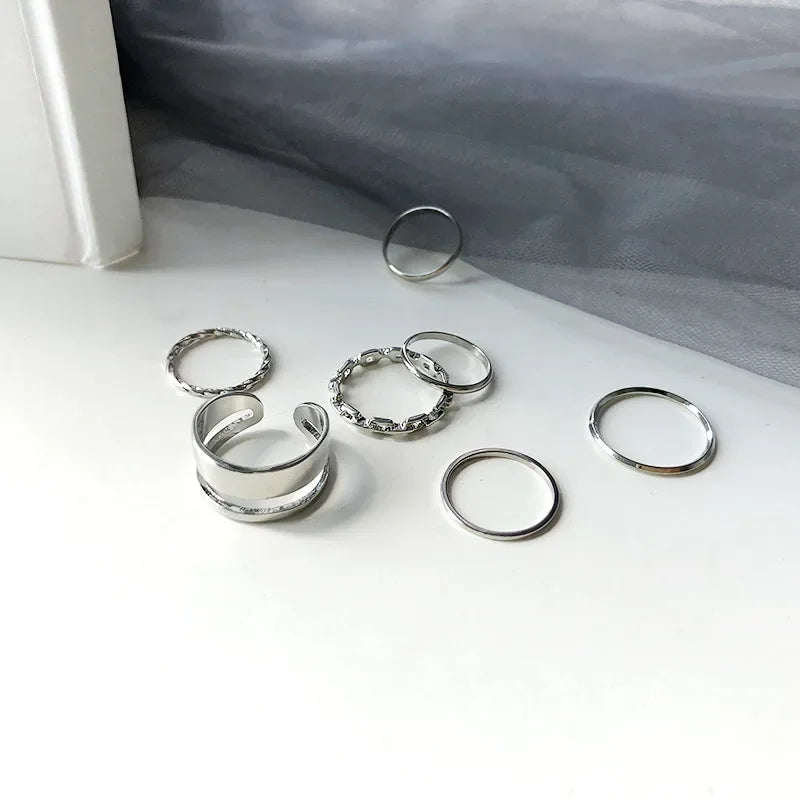 Fashion Hollow Round Ring Set – 7pcs