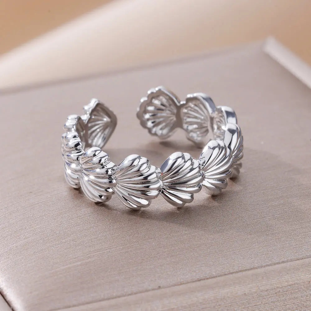 Aesthetic Shell Finger Ring